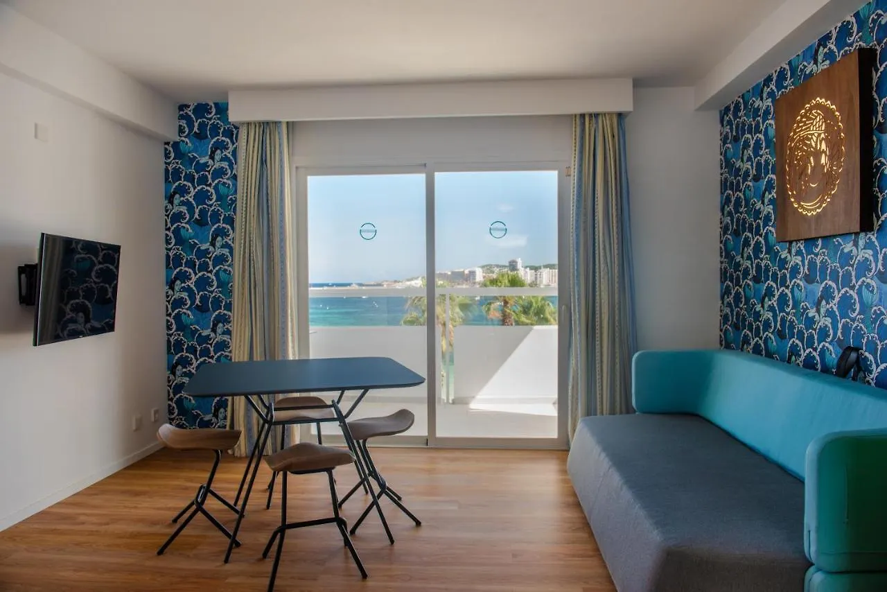 Apartamentos La Kiki San Antonio  Aparthotel
