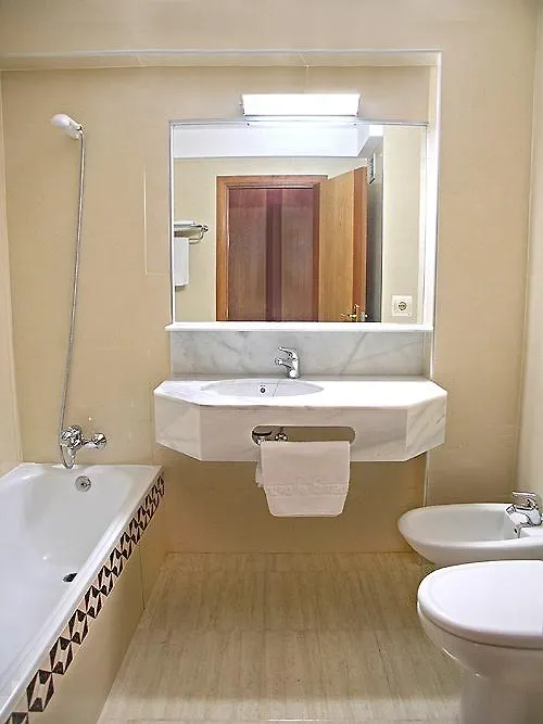 Apartamentos La Kiki San Antonio  2*, San Antonio (Ibiza)