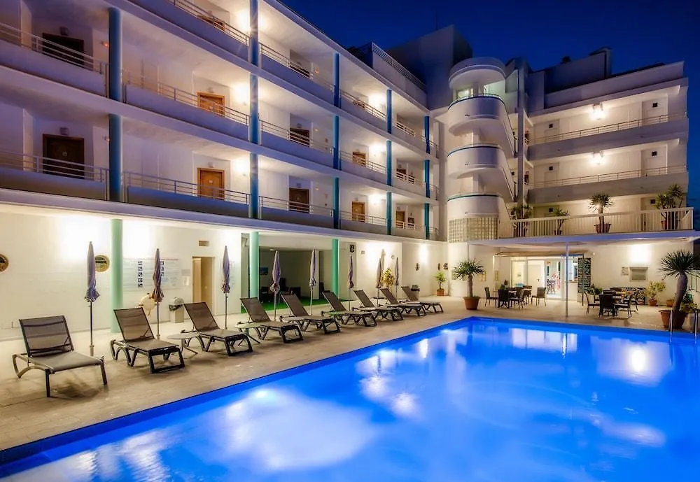 Apartamentos La Kiki San Antonio  Lägenhetshotell
