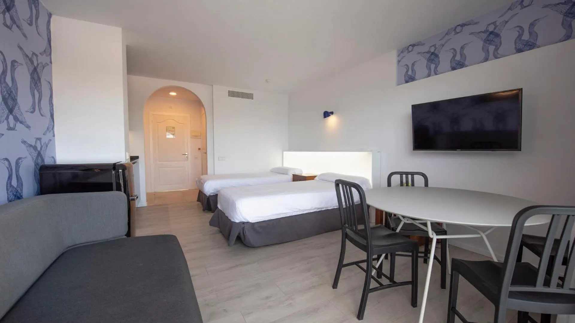** Lägenhetshotell Apartamentos La Kiki San Antonio  Spanien