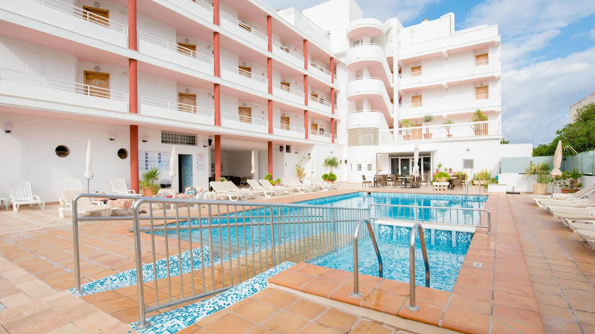 ** Lägenhetshotell Apartamentos La Kiki San Antonio  Spanien