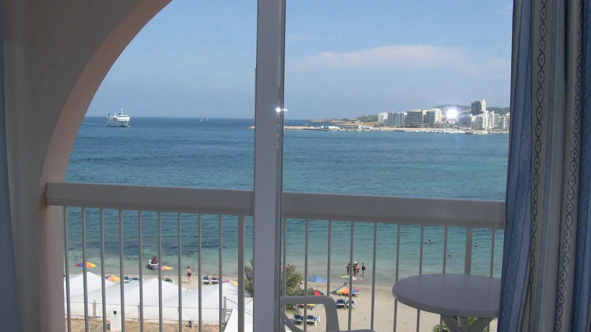 Lägenhetshotell Apartamentos La Kiki San Antonio